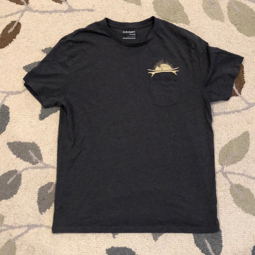 Old Navy T-Shirt